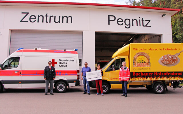 Spendenübergabe Buchauer Holzofenbäckerei an BRK Bereitschaft Pegnitz