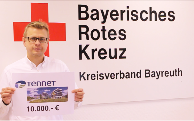 Großzügige Spende von TenneT an das Rote Kreuz Bayreuth.
