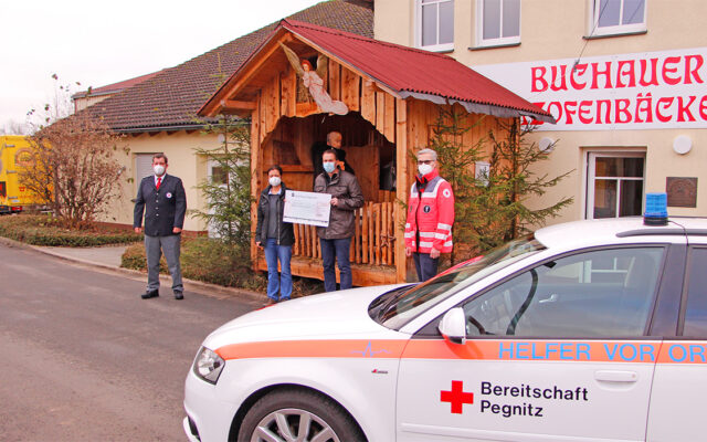 Großzügige Spende in für ehrenamtliche Helfer-vor-Ort (HvO) des Roten Kreuzes in Pegnitz