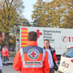 12 Stunden im Einsatz bei Bombenfund in Bayreuth – BRK unterstützt Evakuierungsmaßnahmen für Bombenräumarbeiten.