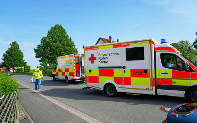 Treppeneinsturz mit zwei Schwerverletzten - Koordinierter Einsatz verschiedener Rettungsorganisationen