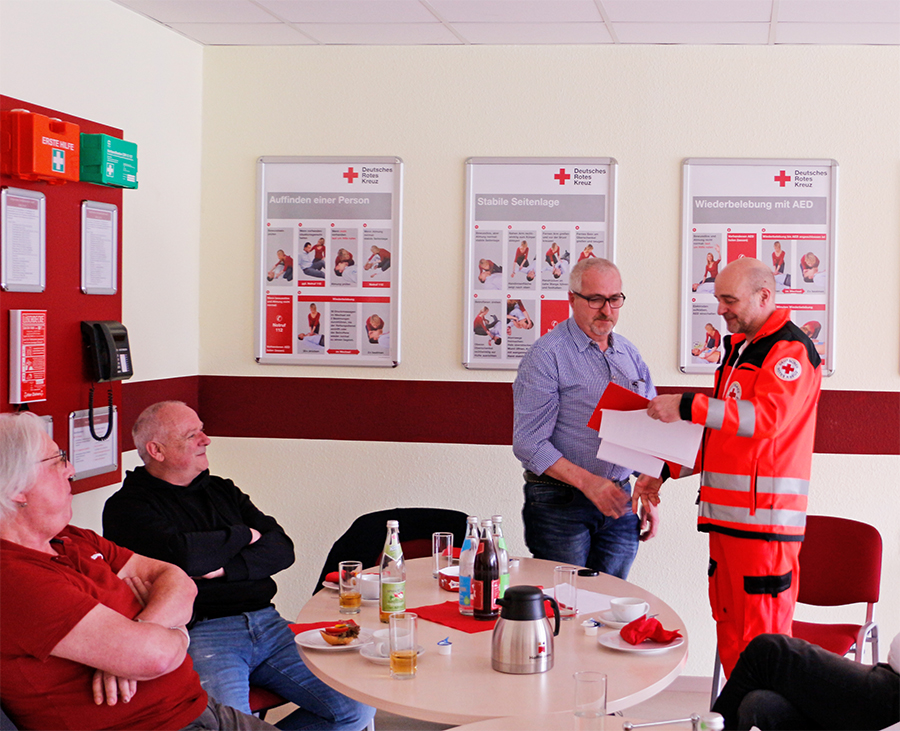 BRK-Kreisverband Bayreuth ehrt langjährige und verdiente Mitarbeitende im RBK-Rettungsdienst Bayreuth.