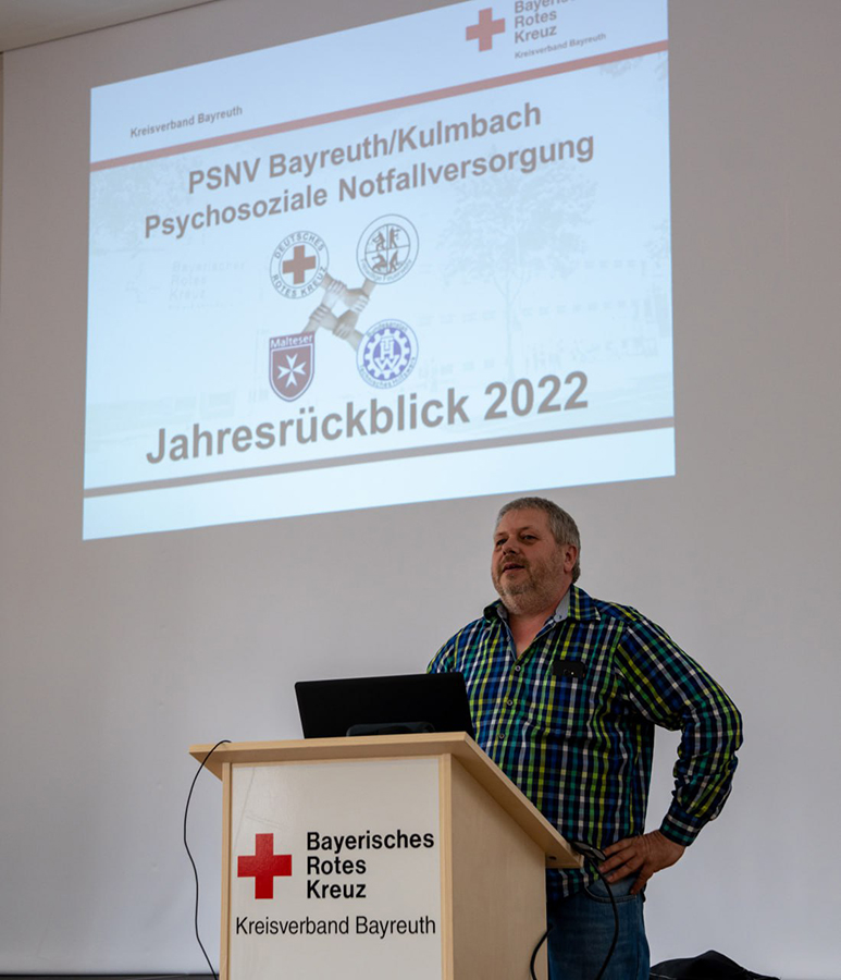 PSNV-Fachdienstleiter Heiko Pöhnl bei der Jahresversammlung der Mitglieder des organisationsübergreifenden PSNV-Teams Bayreuth/Kulmbach.