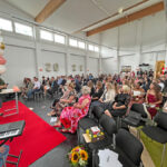 Examensfeier der BRK-Schulen Pflege Bayreuth 2023. 26 Absolventi:nnen erhalten ihr Zeugnis.
