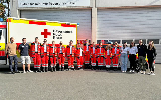 Nachwuchs für den Rettungsdienst – 11 neue Mitarbeitende ergänzen das Team des BRK-Rettungsdienst Bayreuth.