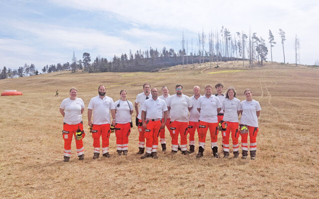 Team des BRKs aus Hollfeld beim ihrem Einsatz im Rahmen des Hilfeleistungskontingentes der Feuerwehren in den Waldbrandgebieten in Thüringen.