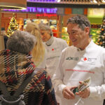 AOK und BRK setzen gemeinsames Zeichen für Menschen mit Demenz - Spontan-Aktion im Rotmain-Center Bayreuth