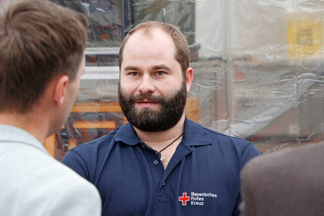 Marco Wenzel, Leiter des BRK-Arbeitskreises Logistik & Versorgung im Gespräch.