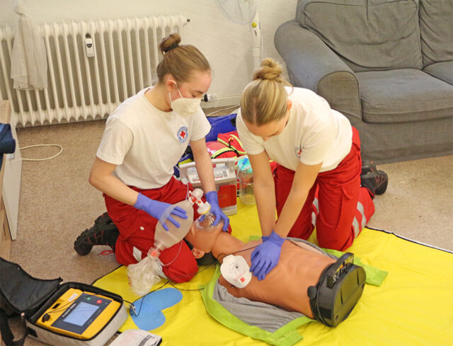 "SanBox"-Ausbildung 2025 - Reanimations-Training.