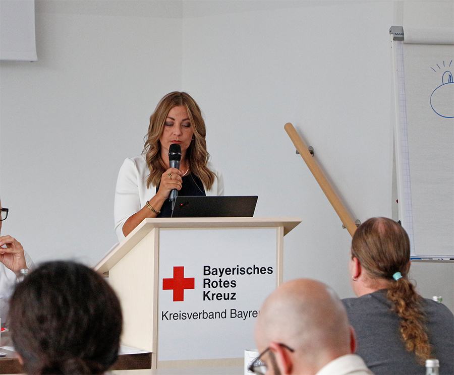 Melanie Heinlein-Lodes von der AOK beim Kick-Off Pflegenotruf .